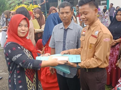 penyerahan rapor ganjil 2019-2020