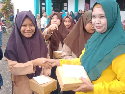 penyerahan rapor ganjil 2019-2020