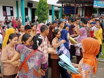 penyerahan rapor ganjil 2019-2020