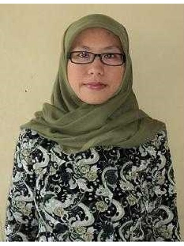 Novita Hariyani, ST